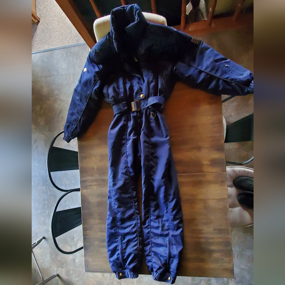 Descente Vintage Snowsuit Ski suit Women's size 8 Dark Blue